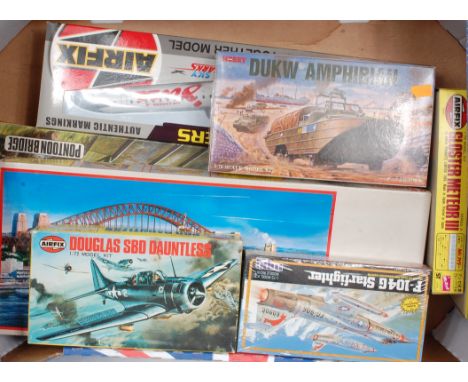 9 various mixed scale plastic kits by Airfix, Lodela, MPC, Hobby Japan and others, mixed subjects to include Hobby DUKW Amphi