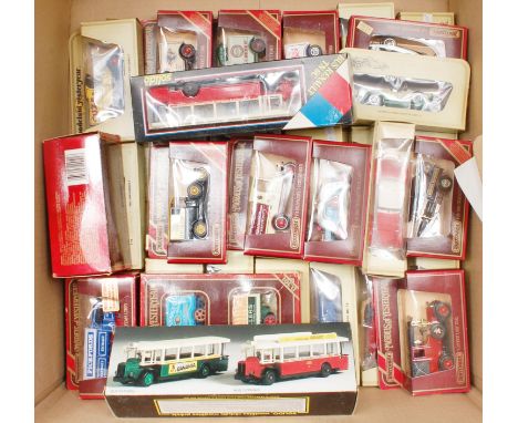 32 mixed Matchbox Models of Yesteryear and Solido diecast vehicles, mixed examples to include MOY Y-26 Crossley Beer Lorry, 1