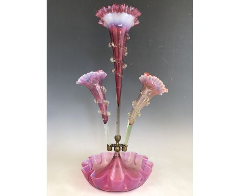 A Victorian pink and vaseline glass three-trumpet epergne, 50cm 