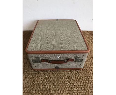A 1930s Revelation "Rev-Robe" portable-wardrobe travel trunk / luggage case, complete with wooden hangers 