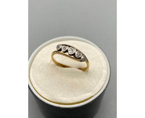 Antique ladies 18ct gold and Platinum diamond ring. Ring size Q. [2.56 Grams] 