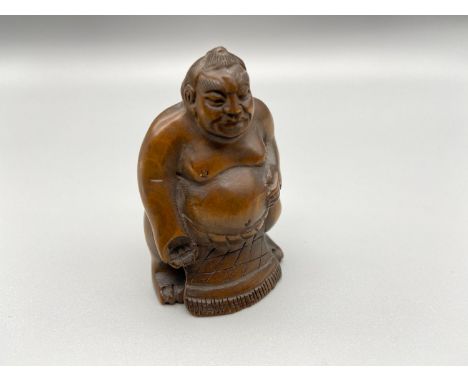 Japanese hand carved netsuke of a sumo wrestler, signed by the artist [5cm] 