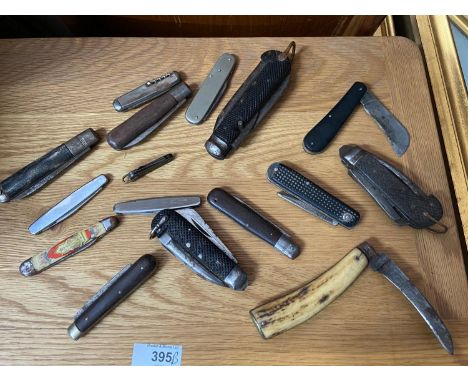 A Quantity of antique and vintage pocket knives which includes various dockyard knives. 