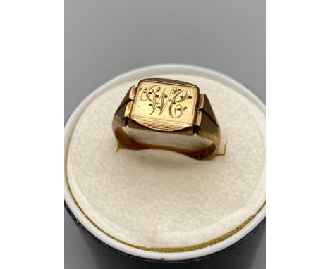 Antique Birmingham 9ct gold gent's signet ring, engraved with initials W.C. Ring size R. [5Grams] 