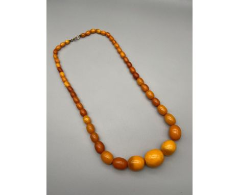 Antique egg yolk/ butter scotch amber graduating bead necklace. [54cm length] [34grams] 