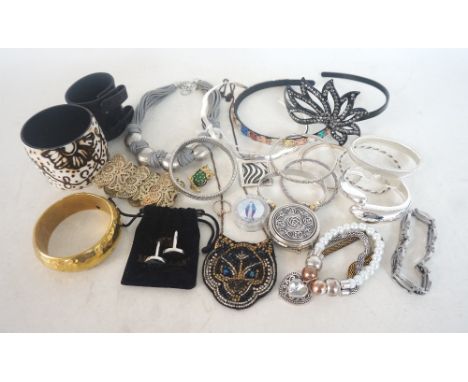 LOT OF COSTUME JEWELLERY
including necklaces, a pair of Macallan and other cufflinks, bangles, pendants and chains, etc., 1 b