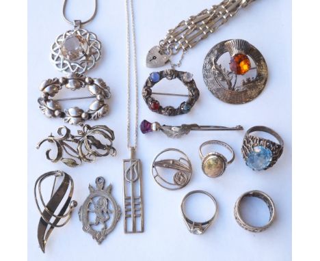 COLLECTION OF SILVER JEWELLERY
including an Alexander Ritchie Iona Celtic Arts stone set ring, Birmingham 1938, ring size N; 