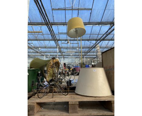 AN ASSORTMENT OF LAMPS AND LIGHT FITTINGS ETC 