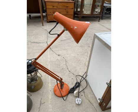 A RETRO ORANGE ANGLE POISE LAMP 