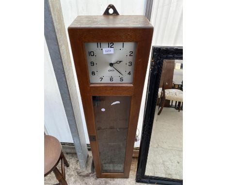 A RETRO ELECTRONIC CLOCK BY GENTS OF LEICESTER 