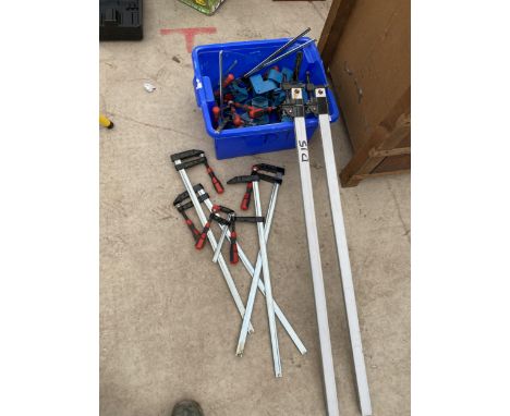 AN ASSORTMENT OF TOOLS TO INCLUDE SASH CLAMPS ETC 