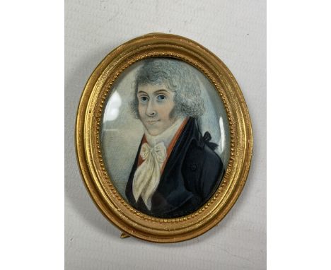 AN 18TH/19TH CENTURY PORTRAIT MINIATURE IN GILT EASEL FRAME, LENGTH 7CM 