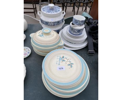 AN ASSORTMENT OF CERAMIC ITEMS TO INCLUDE TUREENS AND PLATES ETC 