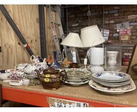 A LARGE QUANTITY OF CERAMIC ITEMS TO INCLUDE A 'GAUDY WELSH' STYLE TEASET, PLATES, BOWLS, VASES, ETC 