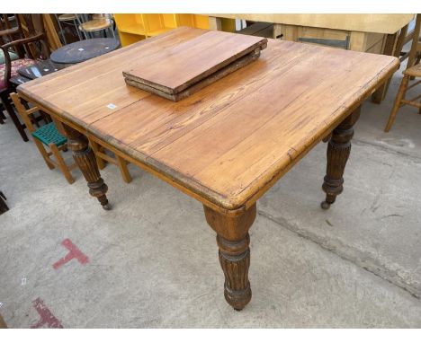 A LATE VICTORIAN 'THE K TABLE' PULL-OUT DINING TABLE ON FLUTED LEGS, 48X39" (LEAF 12") 