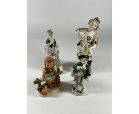 A GROUP OF FOUR FIGURES TO INCLUDE A CONTINENTAL LUTE PLAYER, HUMMEL GIRL ETC 