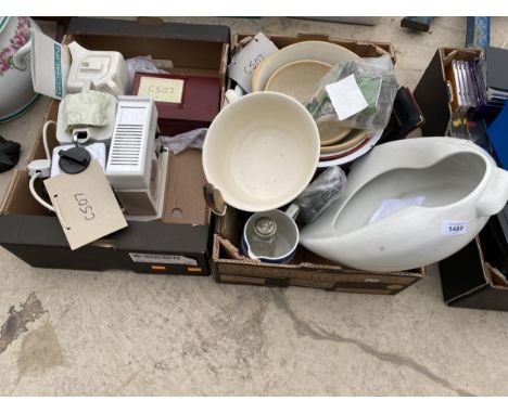 AN ASSORTMENT OF ITEMS TO INCLUDE A TEASMADE AND ENAMEL BOWLS ETC 