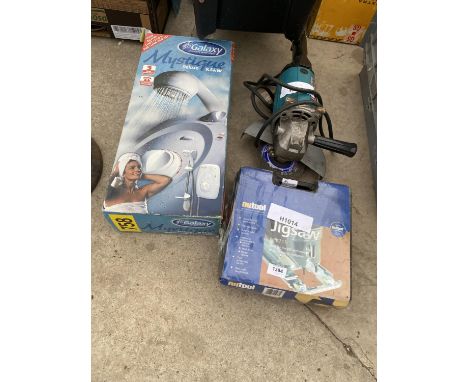 AN ASSORTMENT OF ITEMS TO IUNCLUDE A NUTOOL JIGSAW AND A MAKITA ANGLE GRINDER ETC 