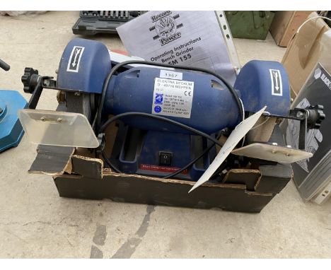 AN ELEKTRA BECKUM BENCH GRINDER 