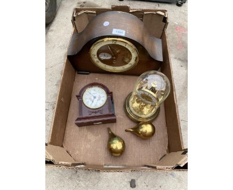 AN ASSORTMENT OF CLOCKS TO INCLUDE AN ANNIVERSARY CLOCK AND A MANTLE CLOCK 