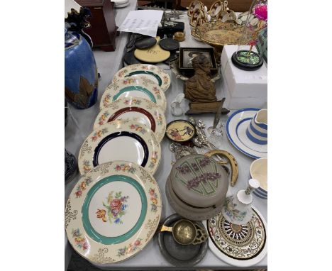 A MIXED LOT TO INCLUDE VINTAGE ROYAL HARVEY PLATES, SILVER PLATED ITEMS, FLATWARE, ETC 