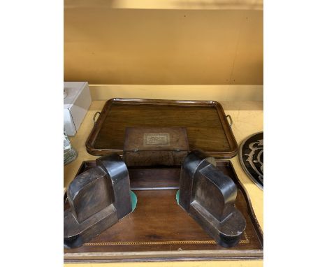 AN EDWARDIAN MAHOGANY TRAY WITH GALLERIED SIDES AND INLAY, A MID CENTURY GALLERIED BEECH TRAY WITH BRASS HANDLES, MAHOGANY BO