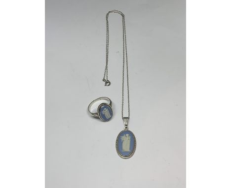 A SILVER WEDGEWOOD JASPERWARE NECKLACE AND RING 