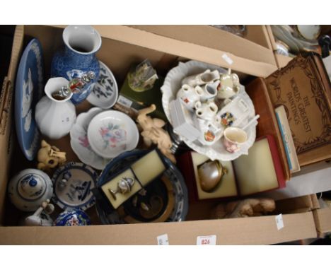 Four items of Aynsley Little 'Sweetheart' including a vase and trinket dishes, a boxed Lilliput Lane house study 'Tunnel of L