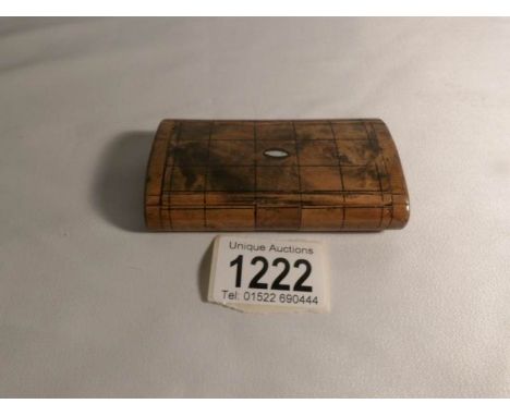 An old snuff box