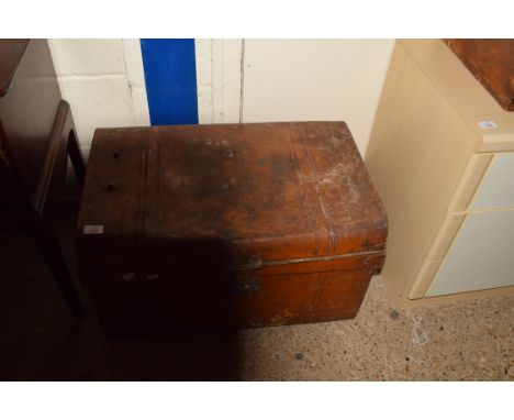 METAL TRAVELLING TRUNK, LENGTH APPROX 67CM