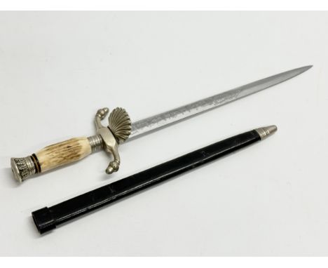 A German hunting dagger with horn handle. 38cm 