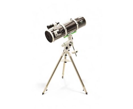 Sky Watcher 200P Newtonian 10” reflector telescope, NEQ3 tripod with counter weights, equatorial mount and finder scope, with
