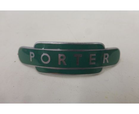 A B.R. Southern Region totem green enamel cap badge "Porter".