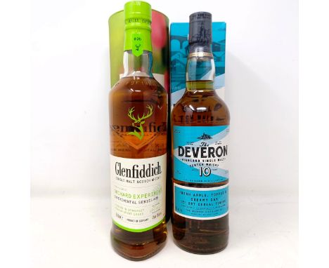 A bottle of Deveron single malt whisky, aged 10 years, and a bottle of Glen Fiddich Scotch whisky, both boxed (2) 