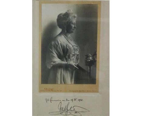 Wilhelm II.: Deutscher Kaiser u. König v. Preußen (1859-1941). Eigenhändige Unterschrift auf einer anonymen Portraitphotograp