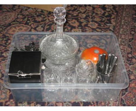 BOX LOT OF VARIOUS GLASSWARE, LIGHT SHADE AND VARIOUS FLATWARE 