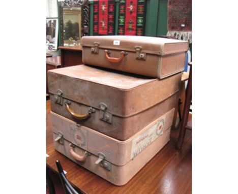 THREE VINTAGE TRAVEL CASES 