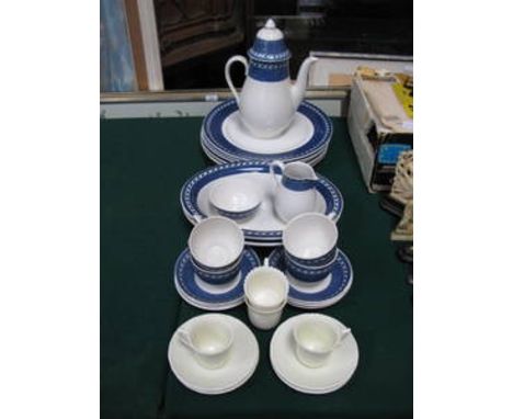 PARCEL OF BOOTHS BLUE AND WHITE DINNERWARE, APPROXIMATELY TWENTY-ONE PIECES PLUS FOUR SMALL CUPS AND SAUCERS 