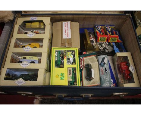 A tray containing a collection of mixed modern issue diecast, to include Corgi, Lledo Days Gone and others, specific examples
