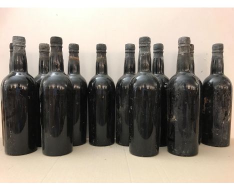 Taylor's vintage port 1960,12 bottlesCondition report: levels top shoulder or better