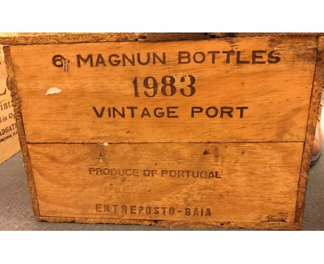Dow's vintage port 1983,6 magnum (150 cl) bottles in owc