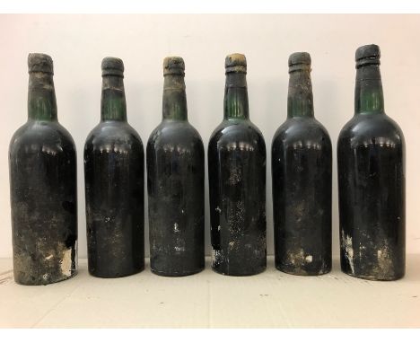 Quinta do Noval vintage port 1963,12 bottlesCondition report: levels: 1 mid shoulder, 3 upper shoulder, others very top shoul