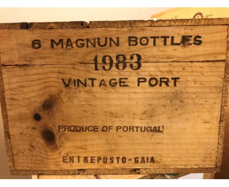 Dow's vintage port 1983,6 magnum (150 cl) bottles in owc