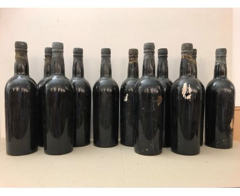 Taylor's vintage port 1960,12 bottlesCondition report: levels top shoulder or better