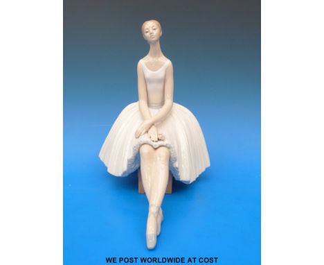 A boxed Lladro ballerina figurine "Retirement"
