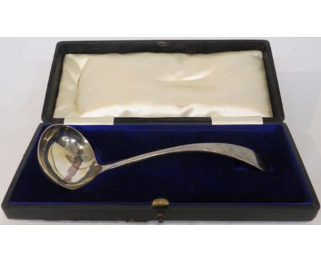 Silver ladle in presentation box, 2.4 ozt, Sheffield assay, 1908, maker's stamp J. R, in a fitted case