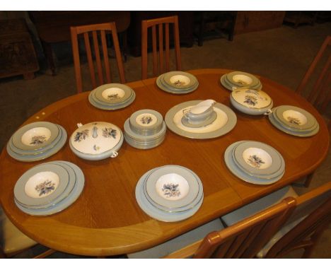Royal Worcester Woodland Dinner Service, 47 pieces