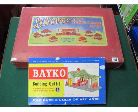 Bayko Light Constructional Set, including roofs, windows, doors, white, red and brown pieces, book of instructions for outfit