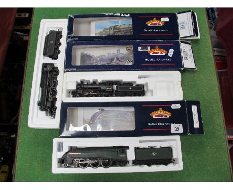 Three Bachmann 'OO' Gauge/4mm Boxed Steam Locomotives for Spares or Repair, A Ref No 31.954A Class A4 Sir Nigel 4-6-2 BR gree