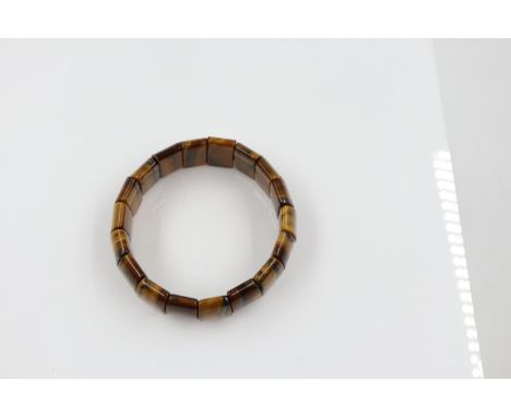 Collection of tigers eye and other hardstone jewellery, and costume jewellery. UK P&amp;P Group 1 (£16+VAT for the first lot 